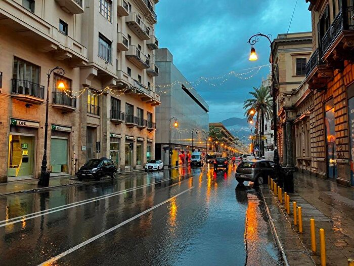 Appartamento bilocale in affitto in Via Epicarmo, Castellammare, Palermo