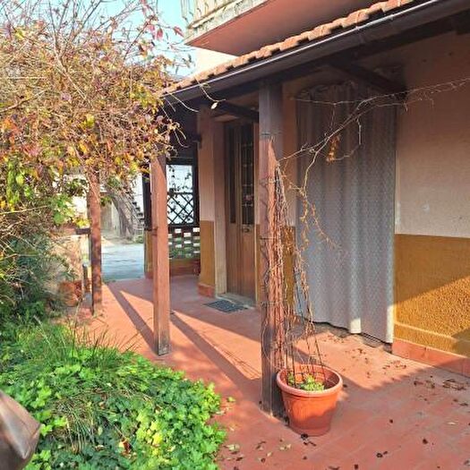 Casa trilocale in vendita in Via Trino, Desana