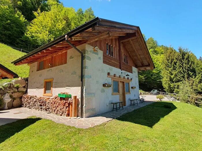 Casa trilocale in vendita in Roncone, Sella Giudicarie
