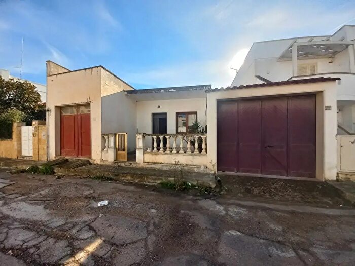 Casa trilocale in vendita in Via Magellano, Ugento