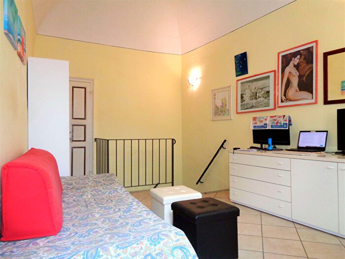 Appartamento quadrilocale in vendita in Via Ramella Frazione Borgoratto, Lucinasco