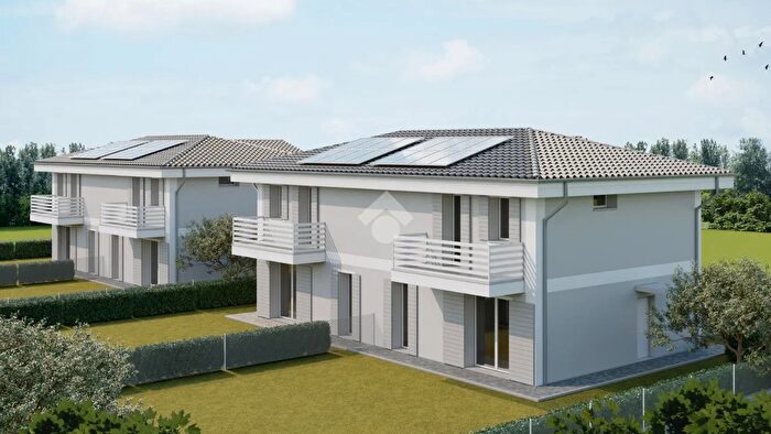 Casa quadrilocale in vendita in Via Esopo, Reggio Emilia