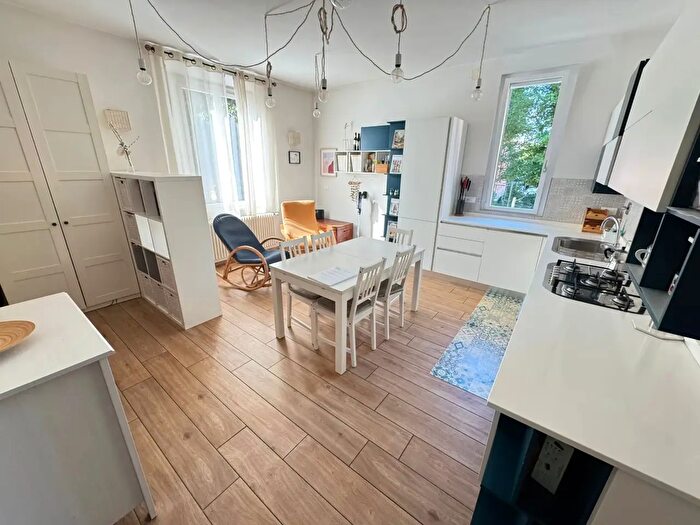 Appartamento quadrilocale in vendita in Via Goffredo Mameli, Bologna