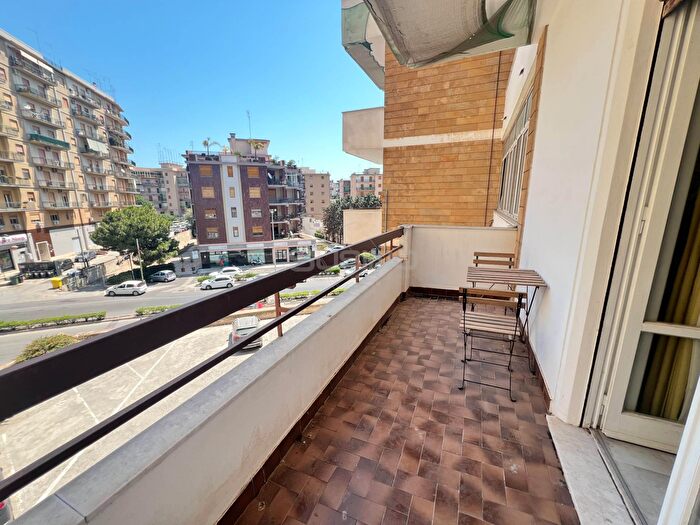 Appartamento con 5 locali in vendita in Viale Teracati, Siracusa