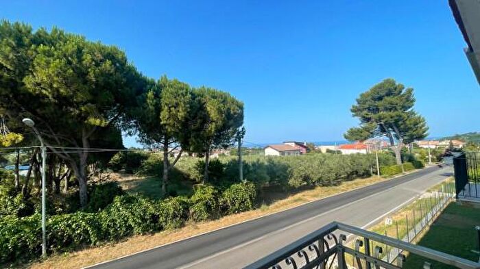 Appartamento con 6 locali in vendita in Contrada Cetti, Francavilla Al Mare