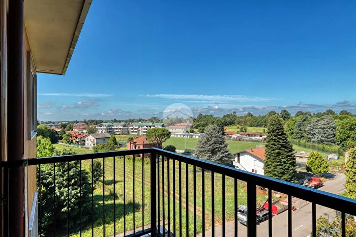 Appartamento trilocale in vendita in Via Aosta, Gallarate