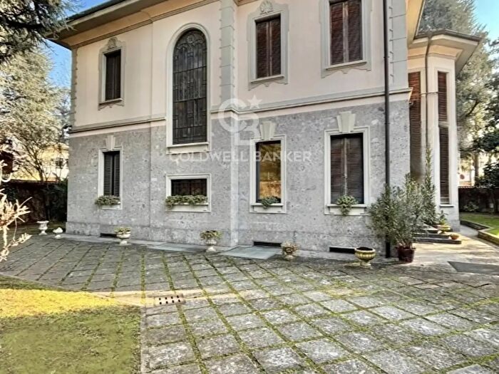 Casa con 5 locali in vendita in Via Toti, Monza
