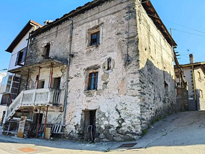 Casa in vendita in Brissogne