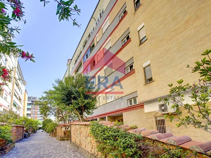 Appartamento trilocale in vendita in Via Angelo Olivieri, Roma