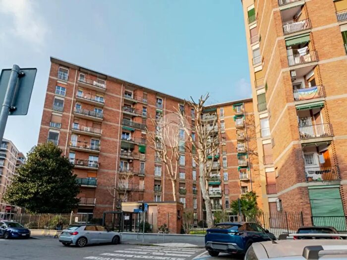 Appartamento quadrilocale in vendita in Via Privata Piero Martinetti, Milano
