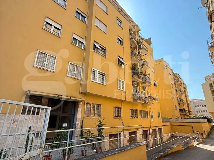 Appartamento quadrilocale in affitto in Viale Jonio, Roma