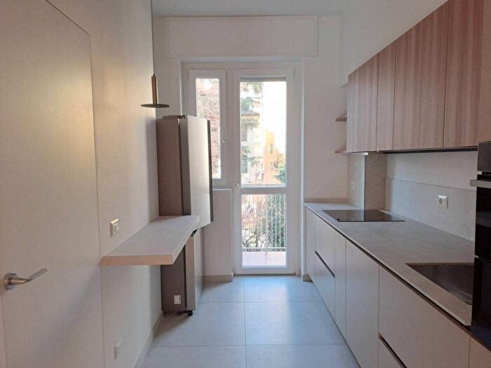 Appartamento trilocale in affitto in Via Giovanni Gherardini, Arco della Pace, Milano