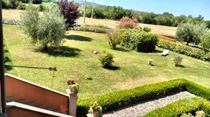 Appartamento trilocale in vendita in Via Roncaglia, Jesi