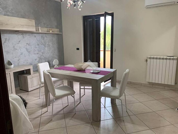 Appartamento trilocale in affitto in Piazza Gaetano Salvemini, San Clemente, Caserta