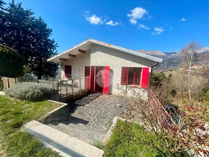 Appartamento trilocale in vendita in Località Spiazzi Bazziga, Caprino Veronese