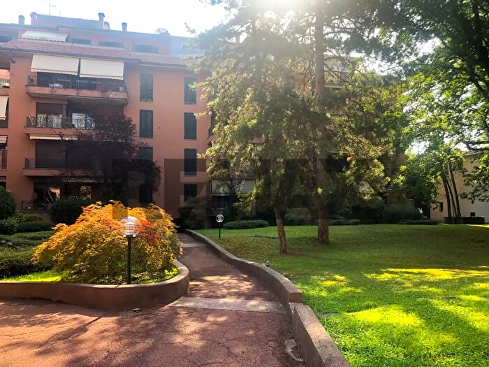 Appartamento monolocale in affitto in Via Iseo, Monza