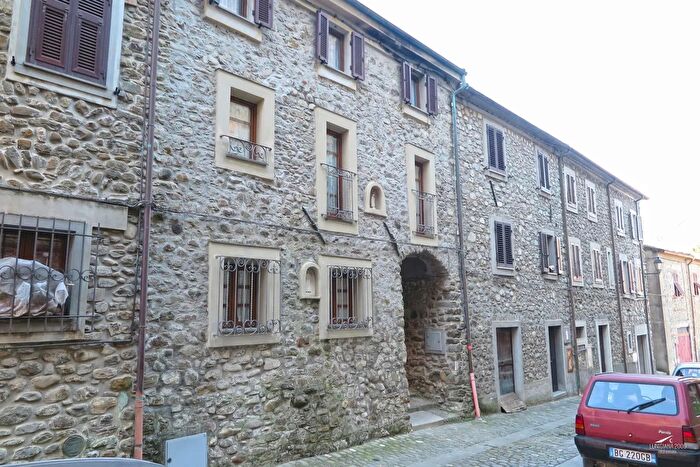 Casa quadrilocale in vendita in Licciana Nardi