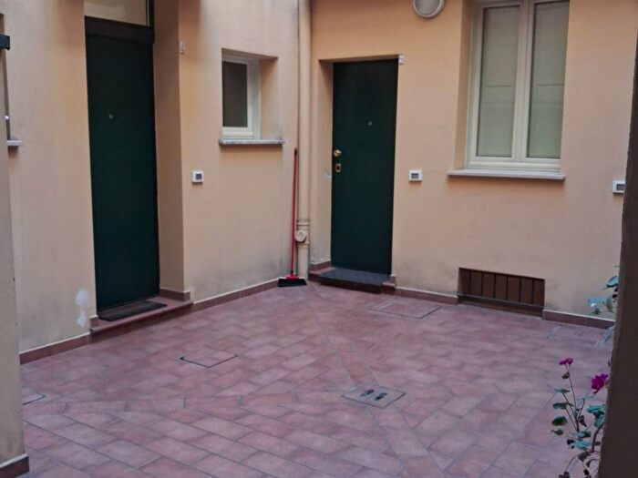 Appartamento trilocale in affitto in Via Silvio Pellico, Centro, Castel San Pietro Terme