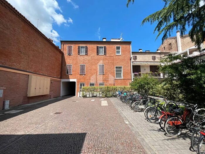 Appartamento bilocale in vendita in Via Palestro, Ferrara