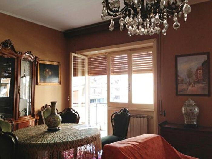 Casa con 6 locali in vendita in Via Ippolito Nievo, Reggio Emilia