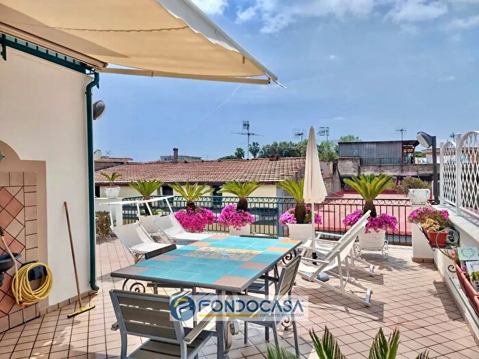 Casa con 6 locali in vendita in Via Roma, SantAntimo