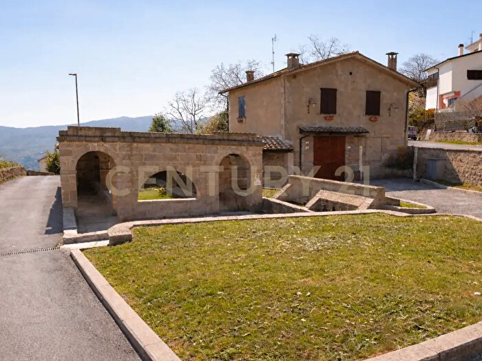 Appartamento trilocale in vendita in Via del Coro, Piancastagnaio