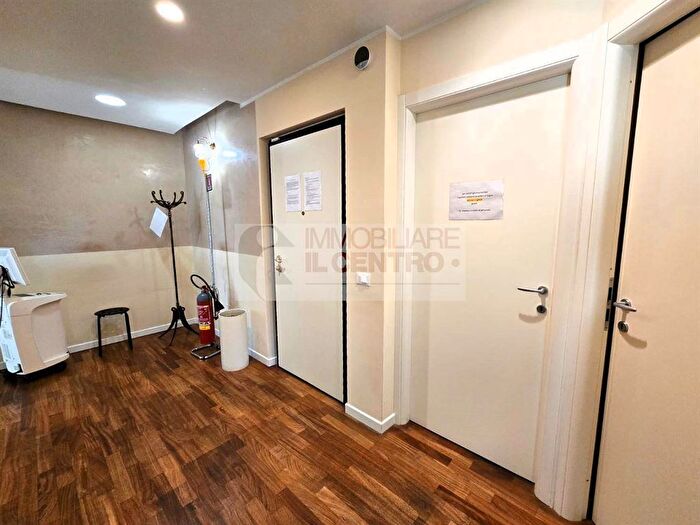 Appartamento con 5 locali in vendita in Sarzana