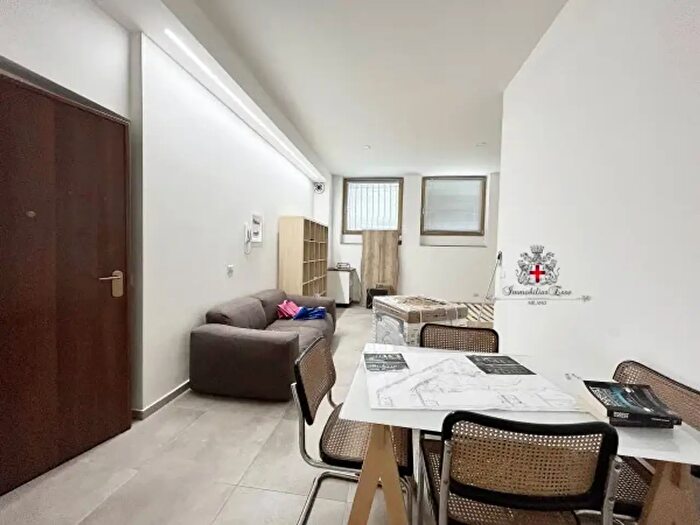 Appartamento monolocale in affitto in Via Grado, Milano