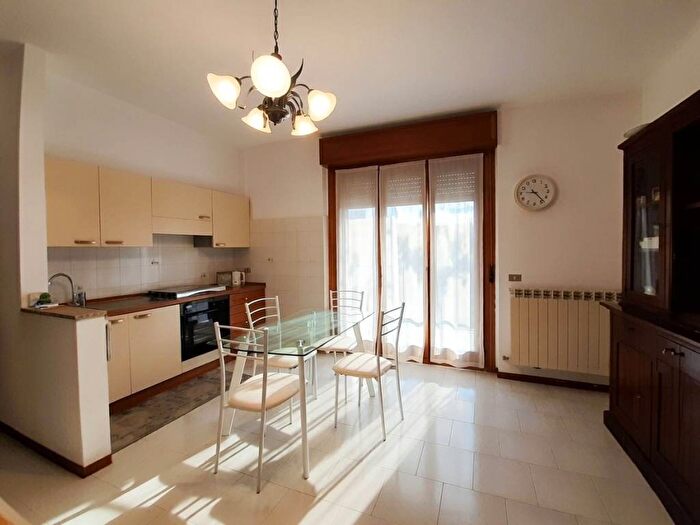 Appartamento bilocale in affitto in Via Giosuè Carducci, San Bernardino, Legnano