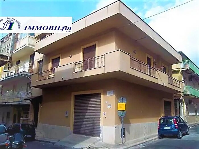 Appartamento con 5 locali in vendita in Viale Europa, Villabate