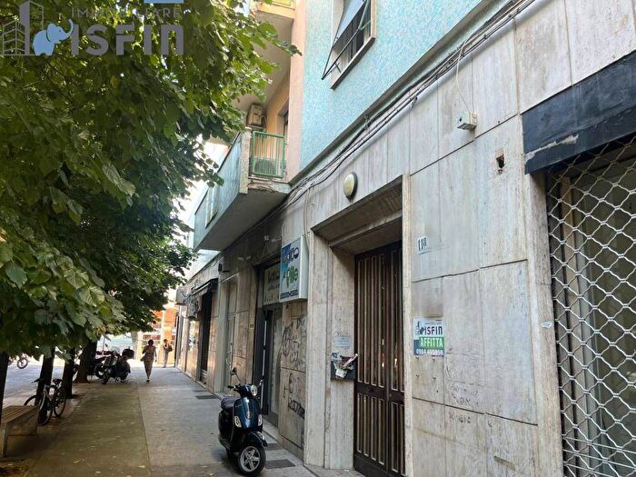 Appartamento con 6 locali in affitto in Viale degli Alimena, Centro, Cosenza