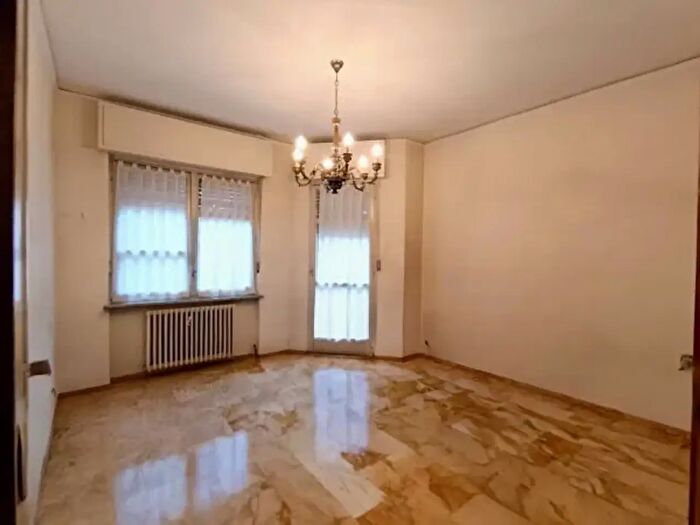 Appartamento quadrilocale in affitto in Viale dei Partigiani, Asti