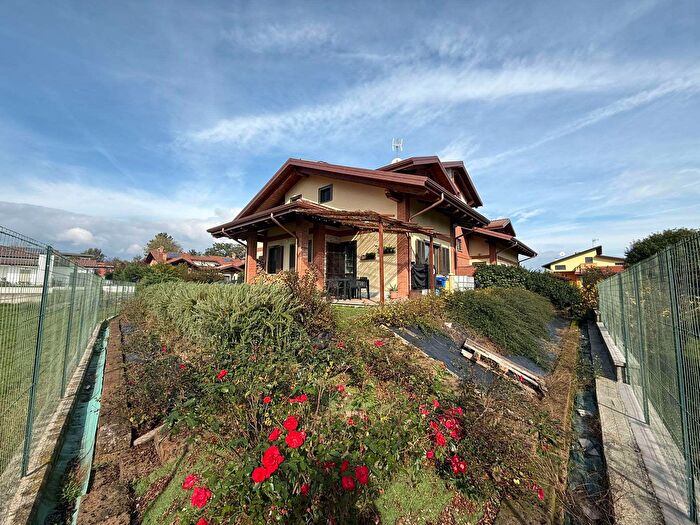 Case in Vendita e in Affitto - 2