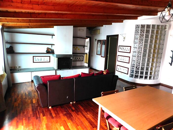 Appartamento quadrilocale in vendita in Via Mongibello, Ragusa