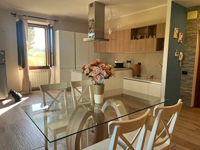 Casa quadrilocale in vendita in Strada di San Cristoforo, Amelia