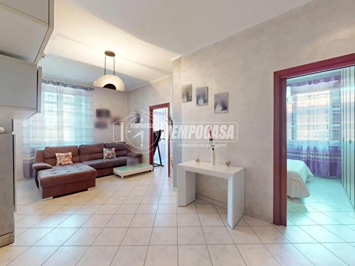 Appartamento trilocale in vendita in Piazza Umberto I, Orbassano