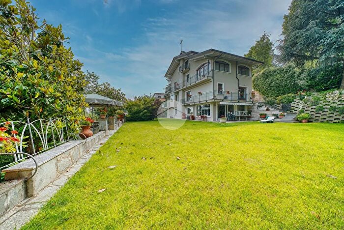 Casa con 18 locali in vendita in Via Cardinale Maurilio Fossati, Rivoli