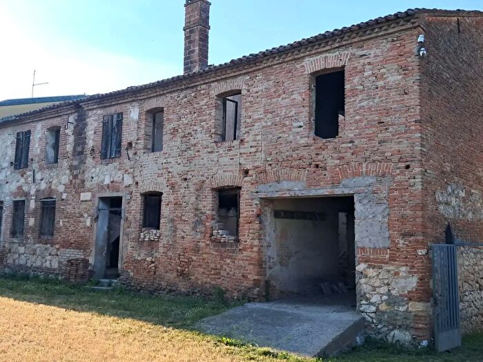 Casa con 10 locali in vendita in Cologna Veneta