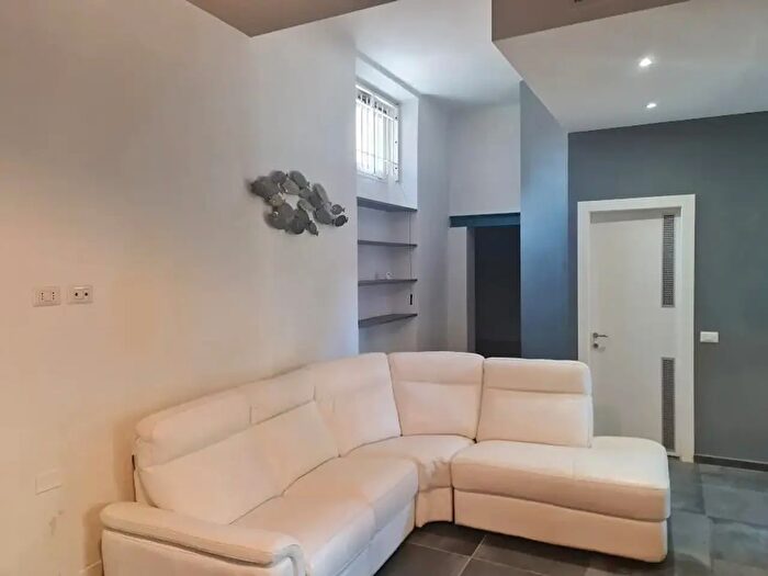 Casa con 5 locali in vendita in Carrara