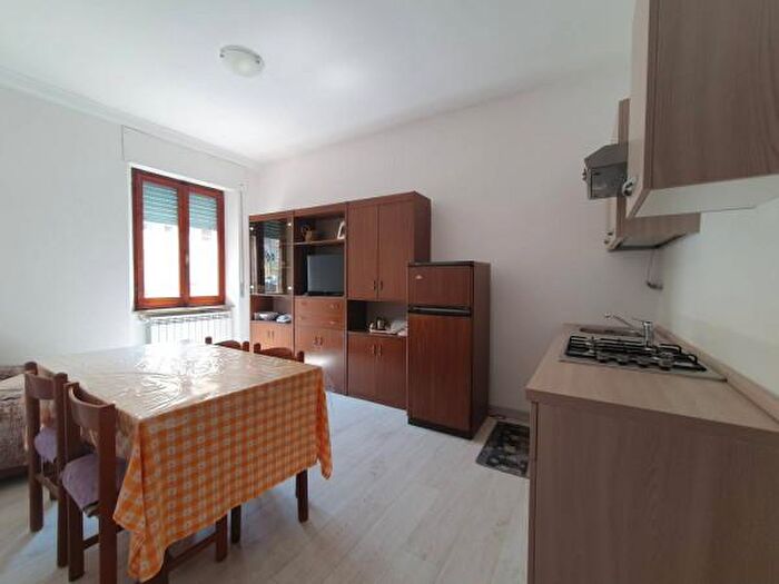 Appartamento trilocale in vendita in Località Casamorcia, Gubbio