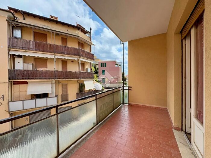 Appartamento bilocale in vendita in Via Laiolo, Spotorno