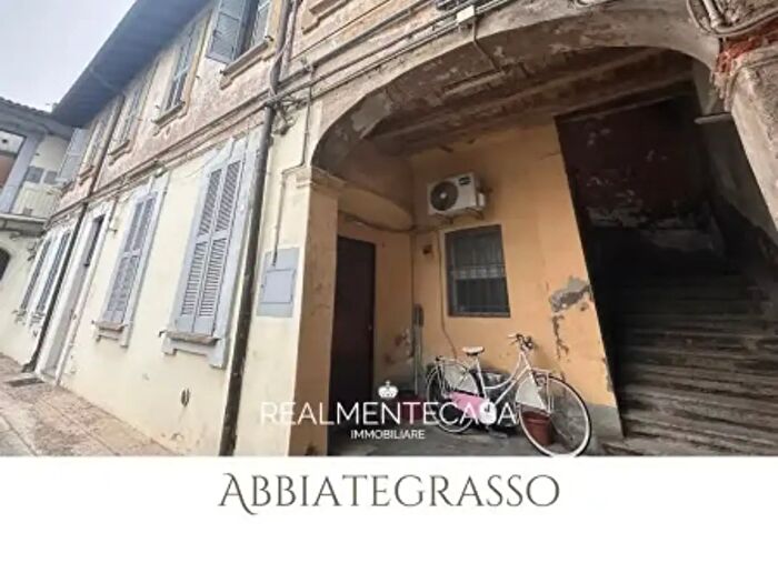 Appartamento trilocale in vendita in Viale Giuseppe Mazzini, Abbiategrasso