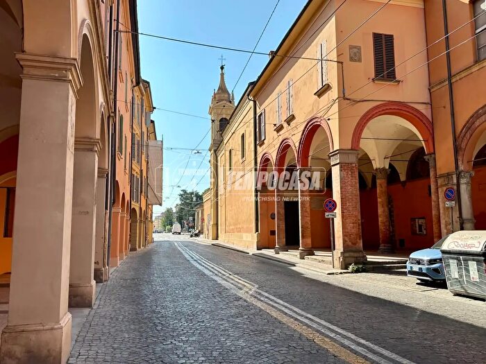 Appartamento monolocale in affitto in Via Santo Stefano, Bologna