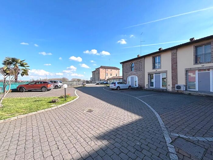 Appartamento bilocale in vendita in Via Santa Maria, Fiorenzuola DArda