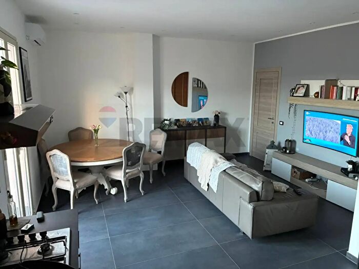 Appartamento con 5 locali in vendita in Via Forte Macalle, Palermo