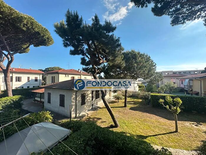 Appartamento monolocale in vendita in Via delle Pinete, Massa