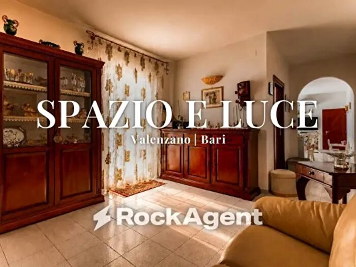 Appartamento trilocale in vendita in Via Martiri di Via Fani, Valenzano