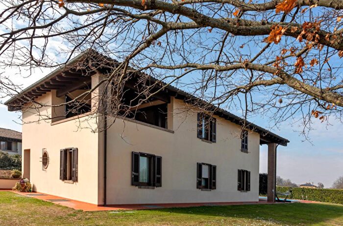 Casa con 11 locali in vendita in Via Russo, San Lazzaro Di Savena