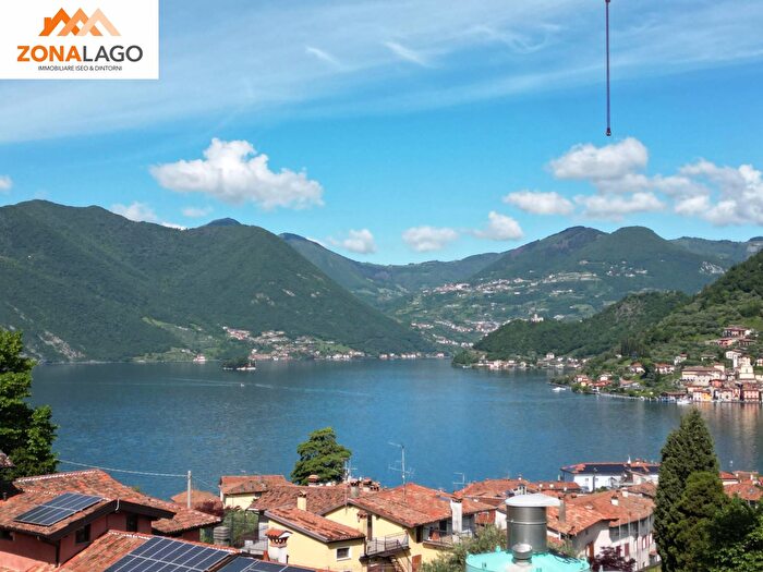 Casa con 6 locali in vendita in Via Battisti, Sulzano