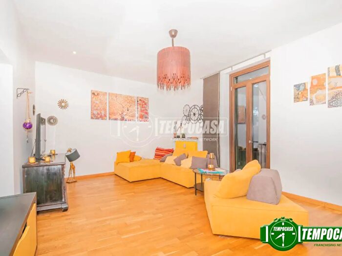 Appartamento trilocale in vendita in Via Francesco Rismondo, Milano